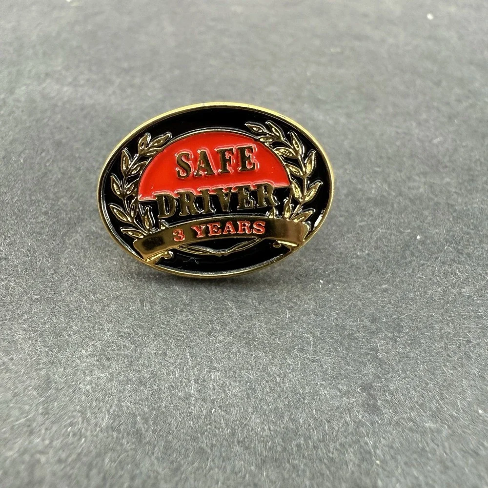 NATIONAL SAFETY COUNCIL 3 YEAR SAFE DRIVER AWARD Trucker Pinback Pin